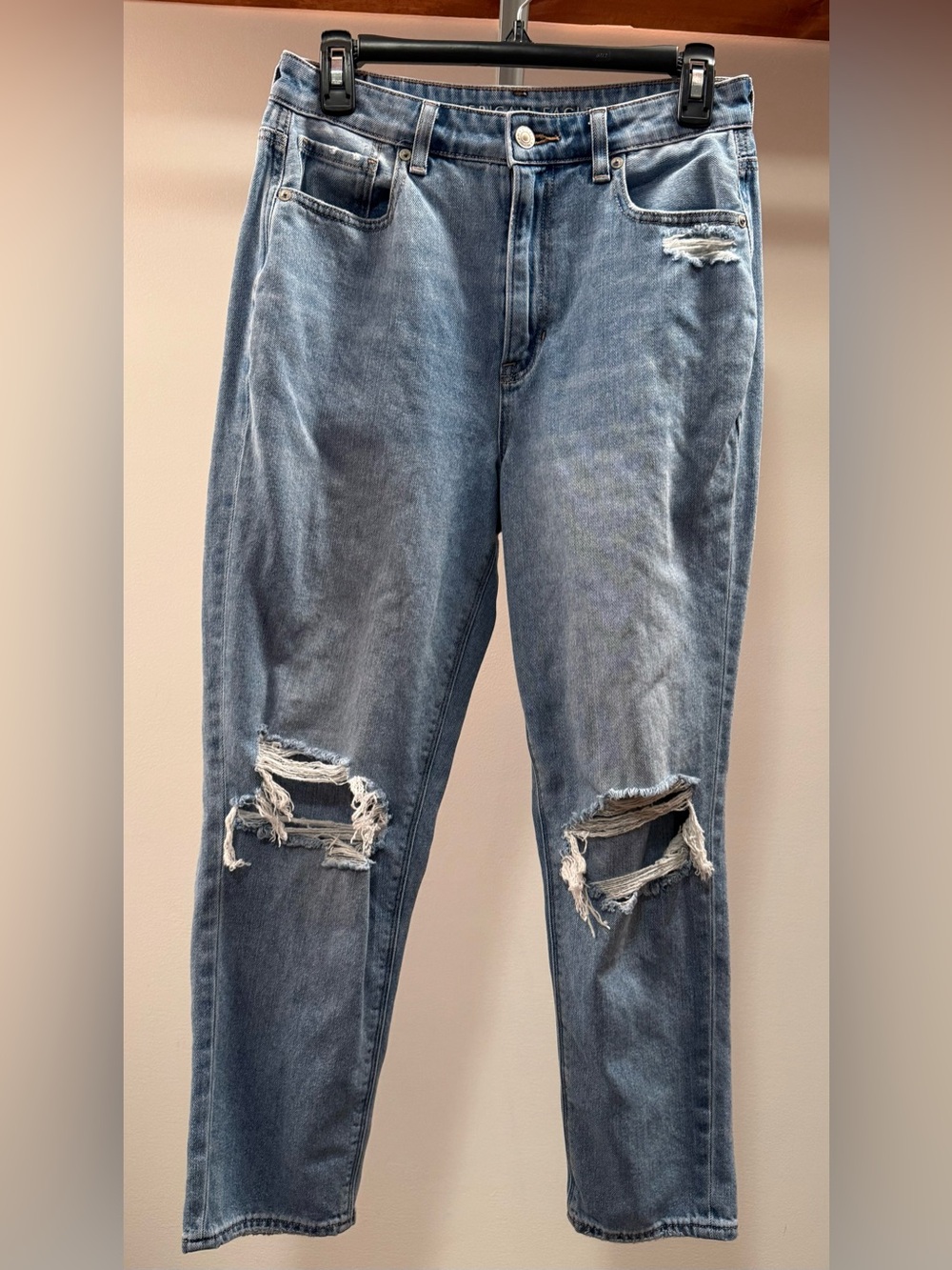American Eagle Outfitters Light Blue Mom Distressed Jeans